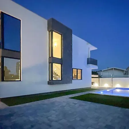 Vikendica Awesome In With Sauna