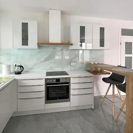 Prázdninový dům Awesome In With Sauna *