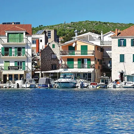 Maison Confortable Avec Sauna à Hébergement de vacances Vodice