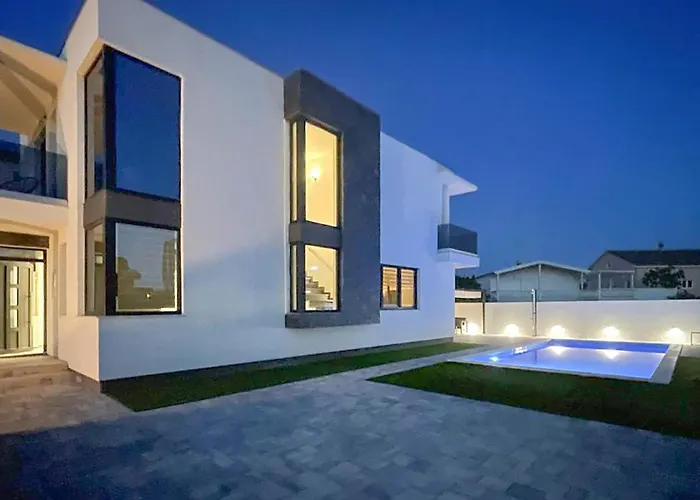 Holiday home Awesome In With Sauna