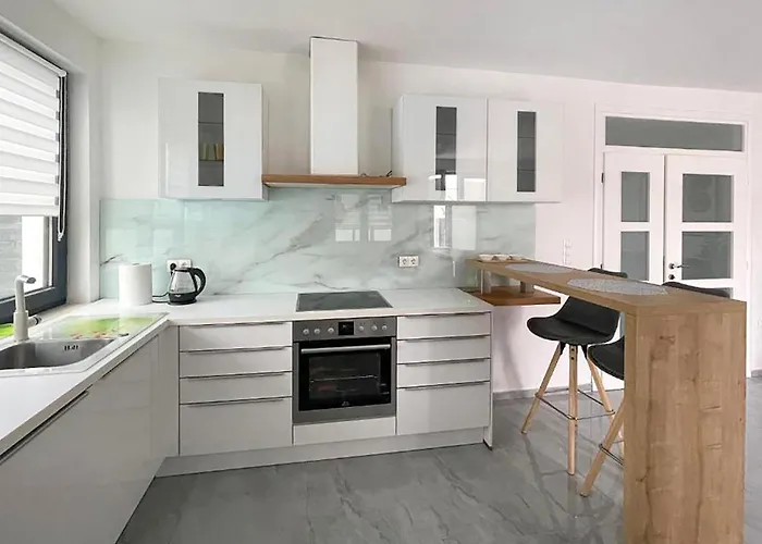 בית נופש Awesome In With Sauna *