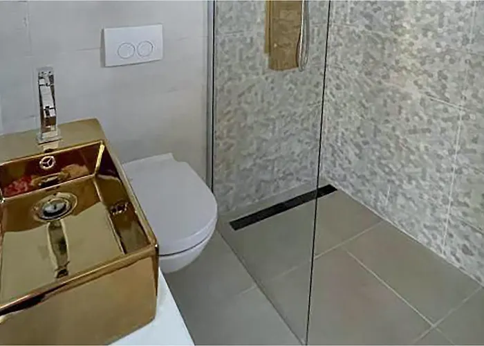 Awesome In With Sauna בית נופש וודיצה