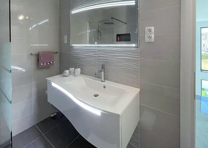 Vikendica Awesome In With Sauna Vodice