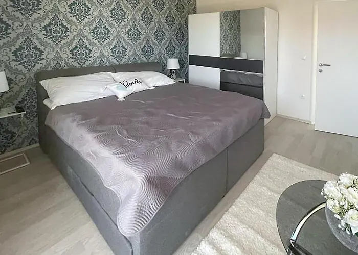 Awesome In With Sauna בית נופש